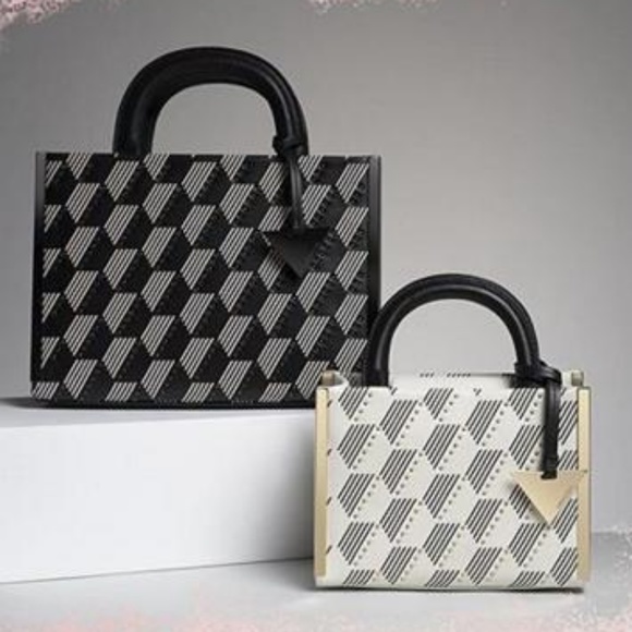 NWOT HEIRLOOM Limited Edition Leather Studded Bag - Picture 3 of 6